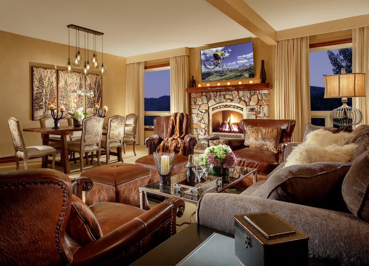 TwoBedroomLiving Room (501)