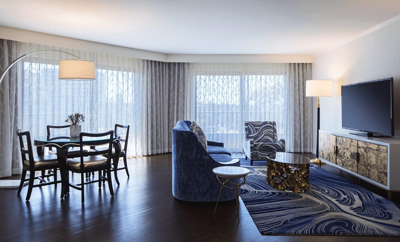 Avenue Of the Arts_trbCSMTXgr-201722-Suite Executive Living-High-min