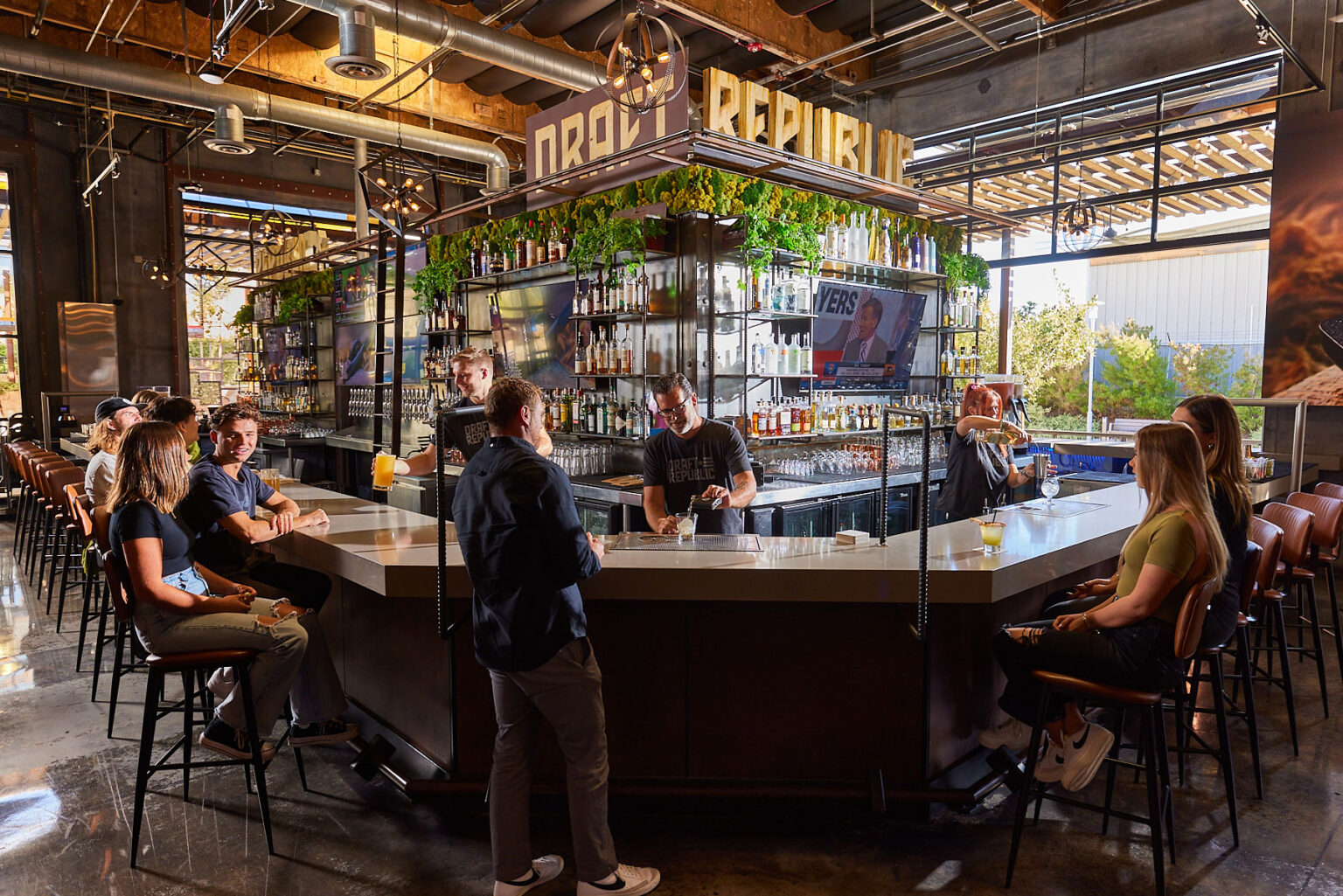 5 Reasons Draft Republic in San Marcos Is the Best Place to Host Any