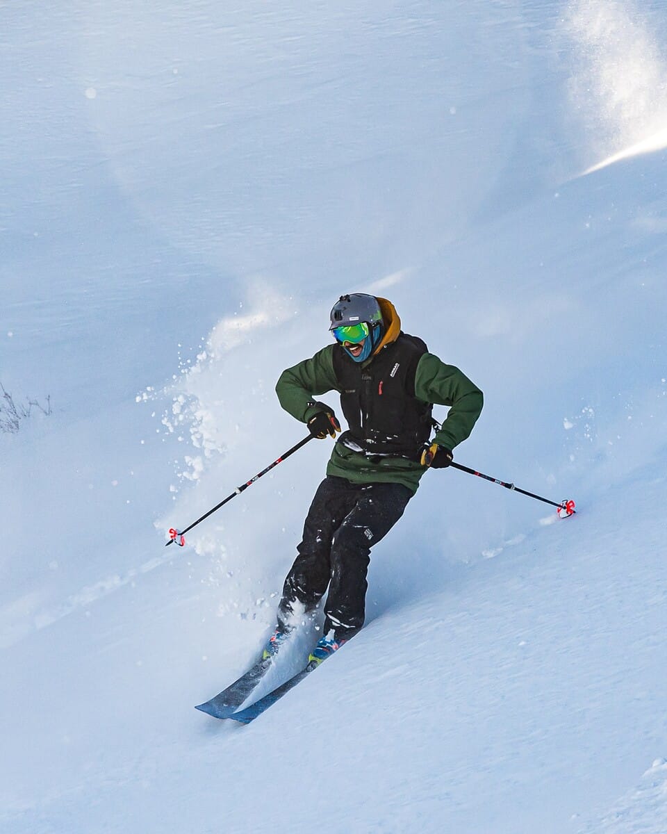 Kirkwood Mountain Resort 120222_Kirkwood_Chris-Hosnik-powder-skiing-Olympic_Dennis-Baggett-1-1440x1800-1154f4e5-92c8-48ab-af84-3ae60e3da70c-min