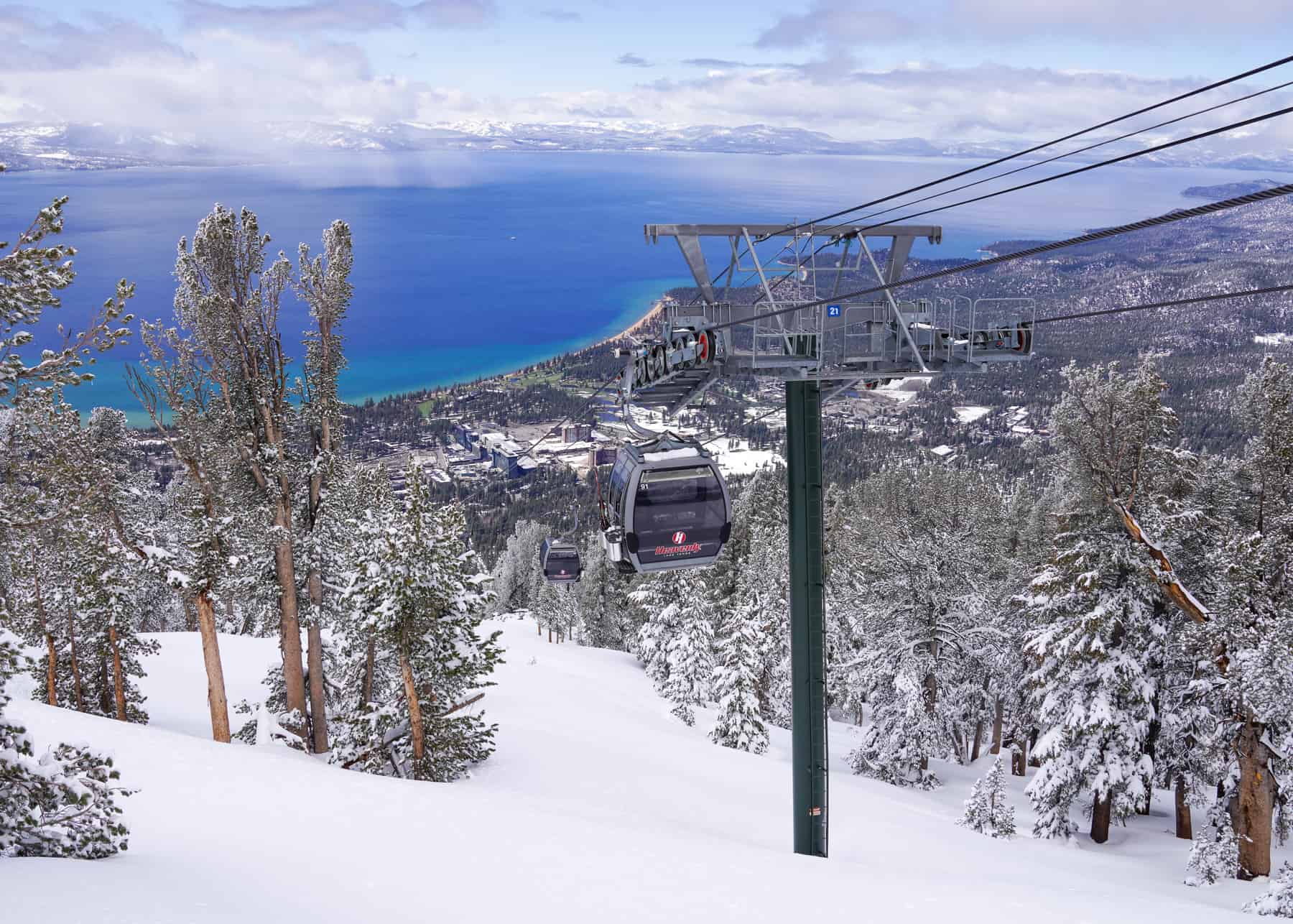 042222_Heavenly_GondolaObservationDeckScenic_JackMorris-1800x1286-4c05da1b-93e0-49d3-b02b-d4adf5f3a34f-min