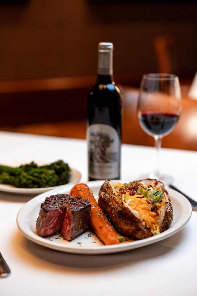 BobsSteakAndChopHouse_FiletCut2 (1)