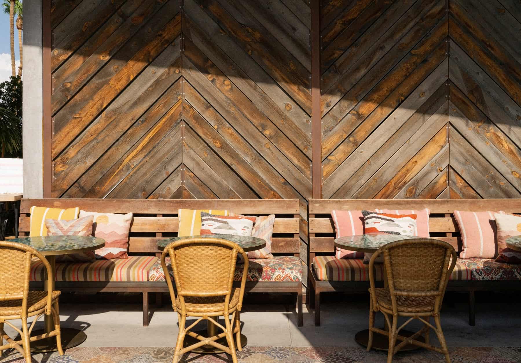 Palm Canyon Swim & Social 57_arrive_palmsprings_renovated-min