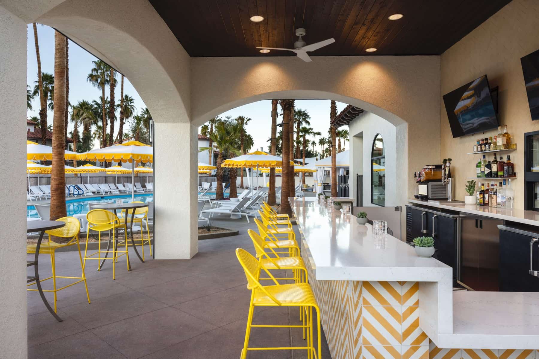 Conchilla Valley Pool Bar and Grill-image-1 (5)-min