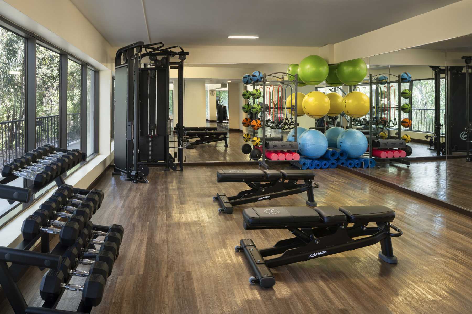 Sheraton Universal BURSI_Fitness_3_Free_weights_and_Core_rev2