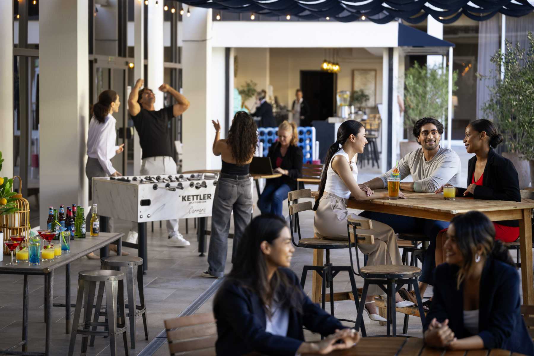 Sheraton Universal BURSI_Terrace_Patio_Lifestyle_Final_Color