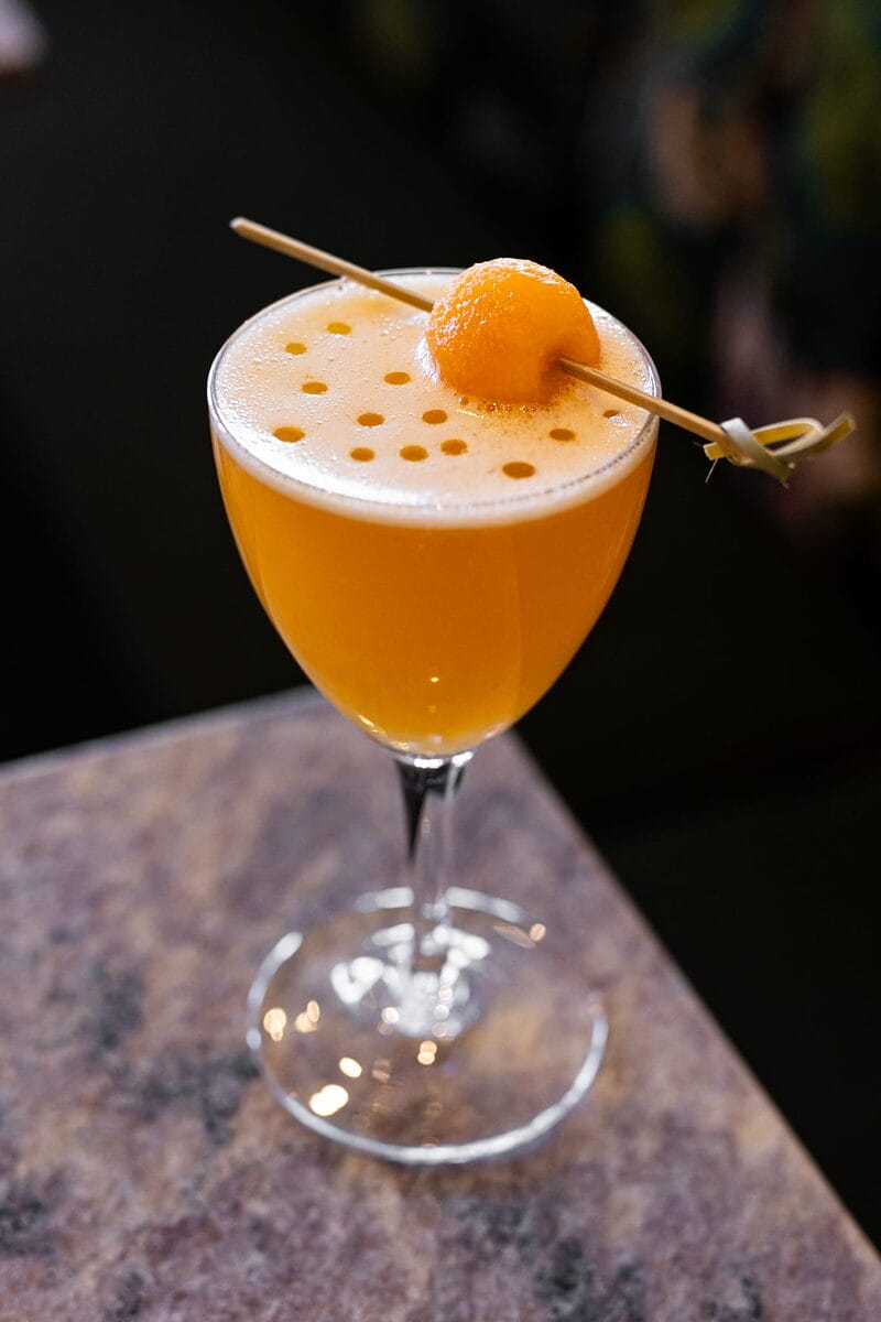 FloraNorthPark_Cantaloupe&OliveOilMartini_Credit Arlene Ibarra-min
