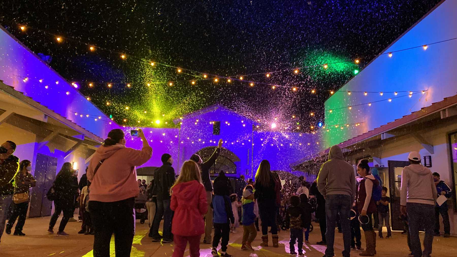 _Poway Winter Festival - Snowfall in the Courtyard