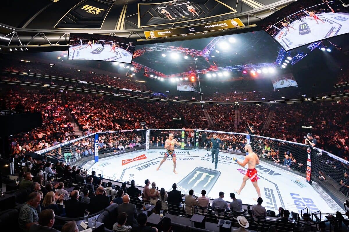 Cosm Los Angeles 6f1bd436-e339-4cab-b0b7-c7b1609ad5fd-min