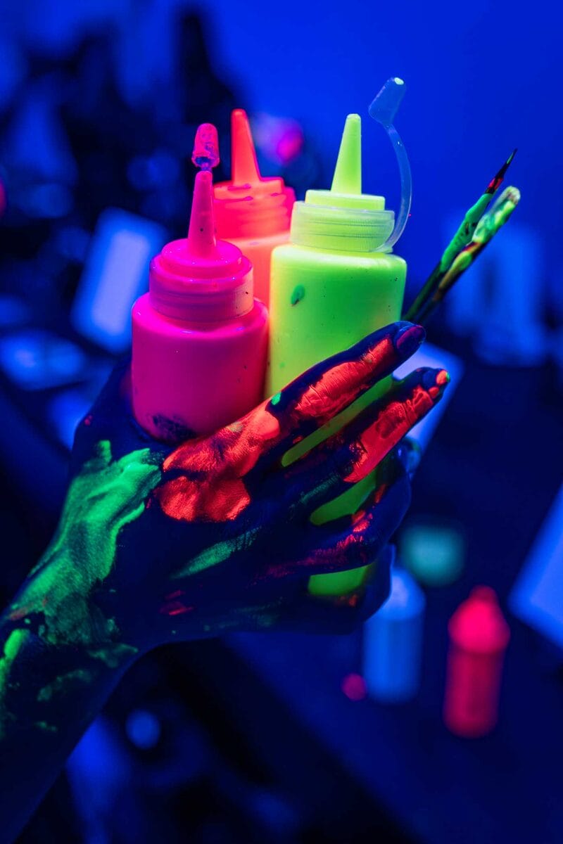 Neon Brush Experience 527794-PAINT_IN_THE_DARK_MK1_AV-128_sptsnm-f7c34a-original-1709061400