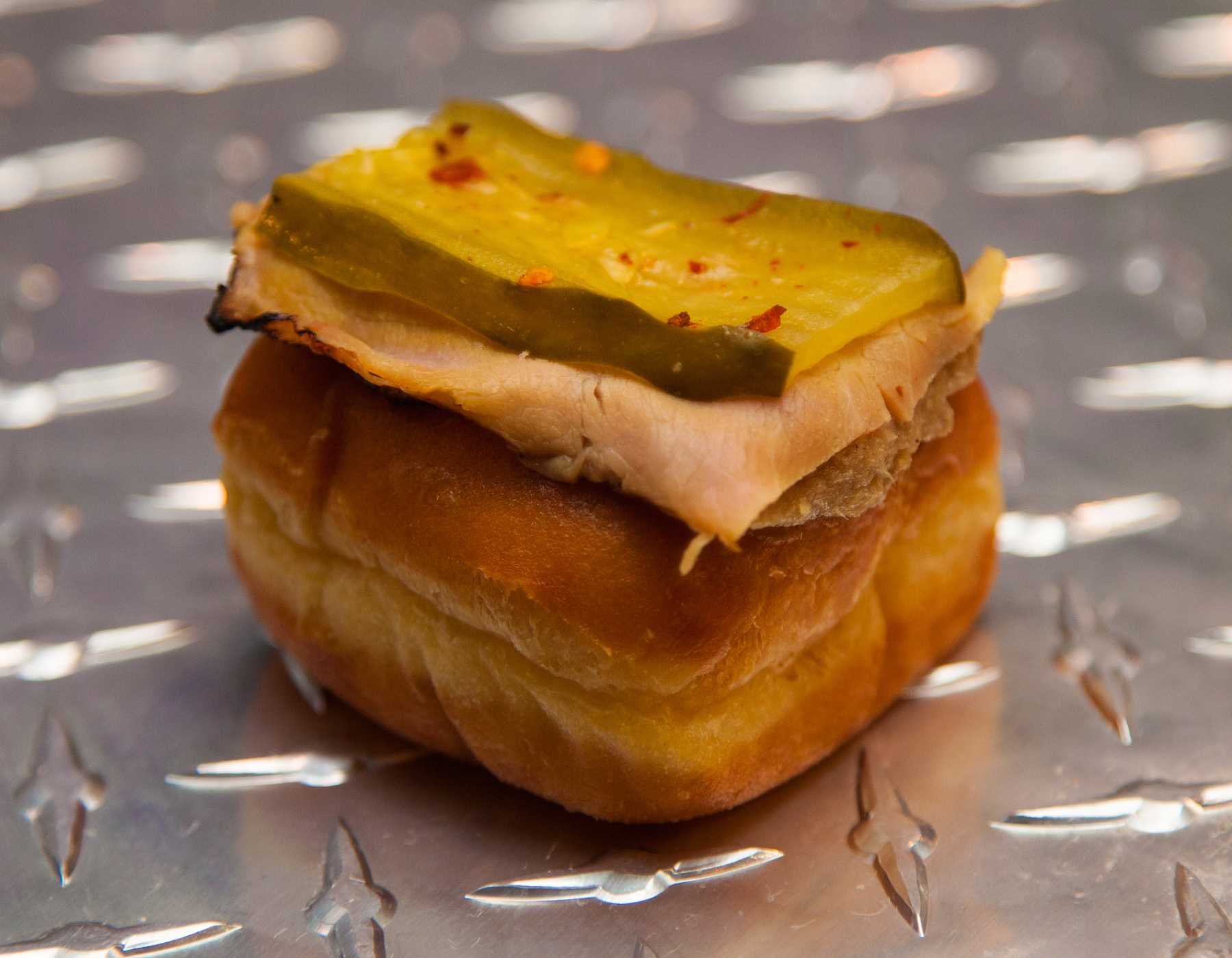 Gastro Garage Cubano 1 copy 2