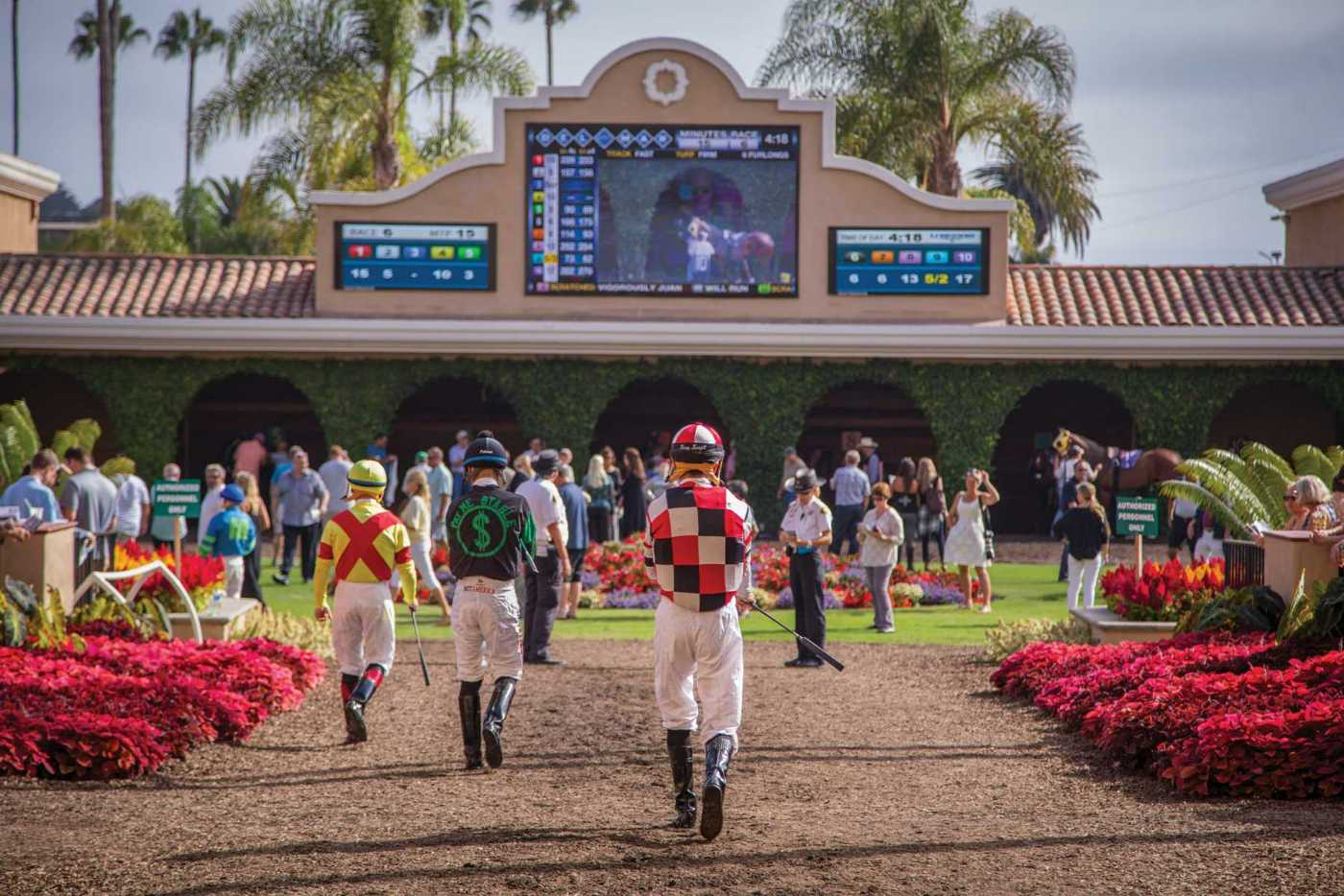 Sundays at Del Mar Thoroughbred Club