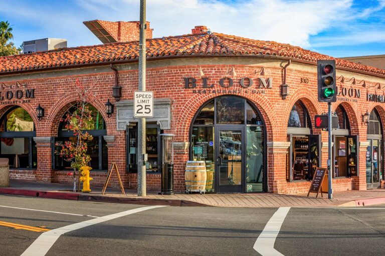 BloomRestaurant_Exterior-5