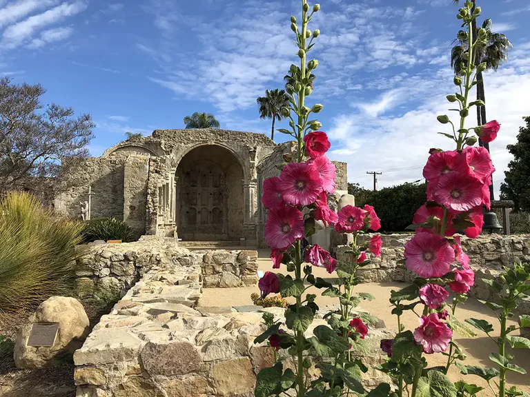 Mission San Juan Capistrano-Great-Stone-Church-Holly