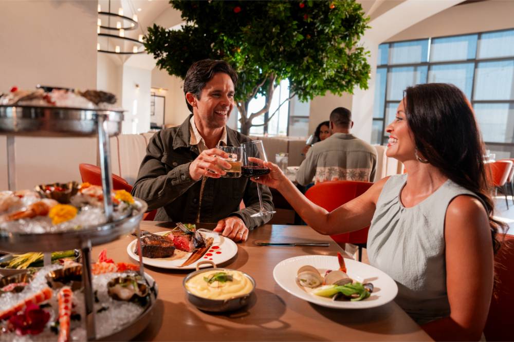 pch GAYLORD_PACIFIC_-0923