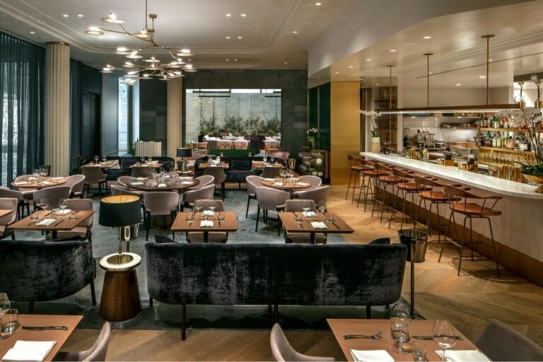 KnifePleat_DiningRoom3_TomBonner