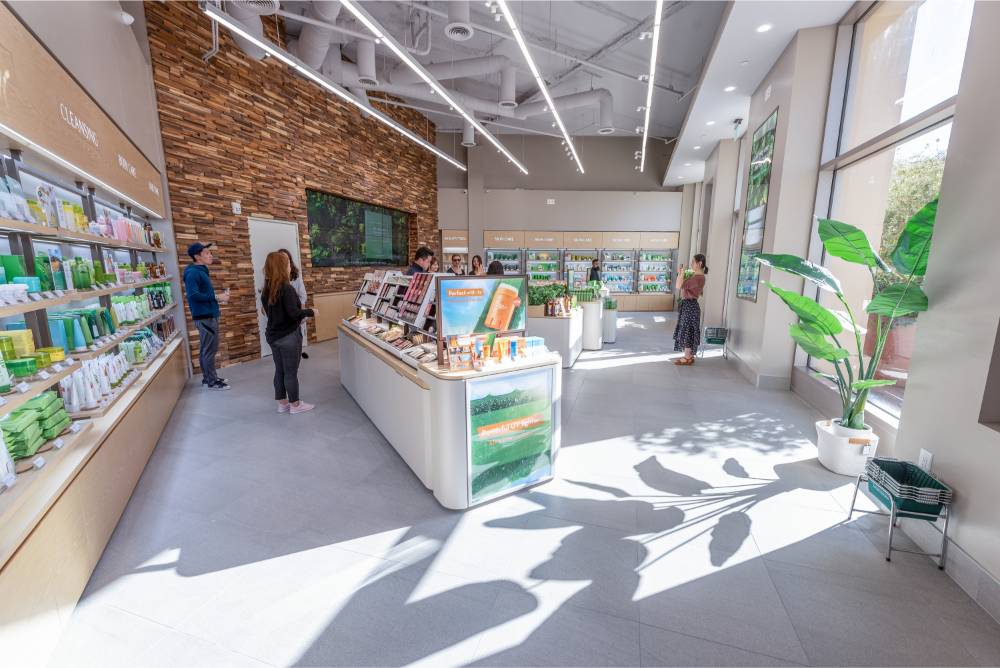 IrvineSpectrumCenter-NatureRepublic-October2019-AL1_5464