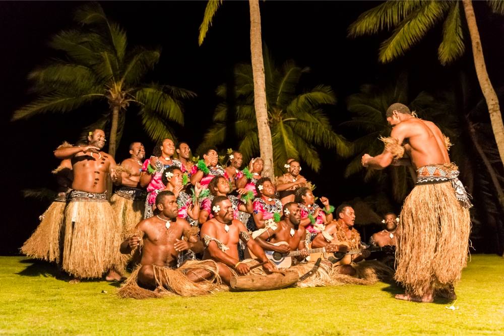 Tourism Fiji Credit Aaron March Mamanucas Fijian Meke Group 100492-19