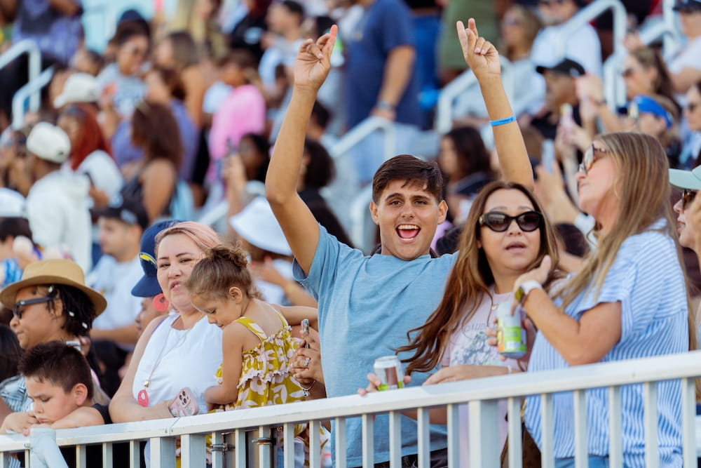 SeaWorld 25_SWC_GINUWINE_Summer Concerts-44