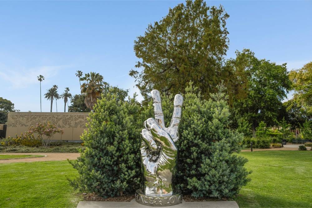 Beverly Hills Travel Guide