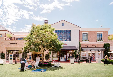 Palisades Village reopening